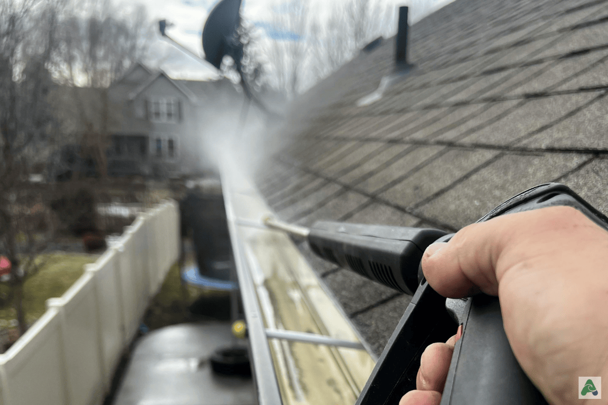 Leistung-Dachrinnensaeuberung